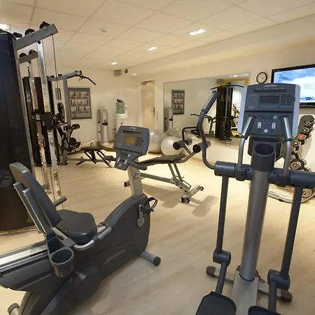 Hotel Merkur 4*